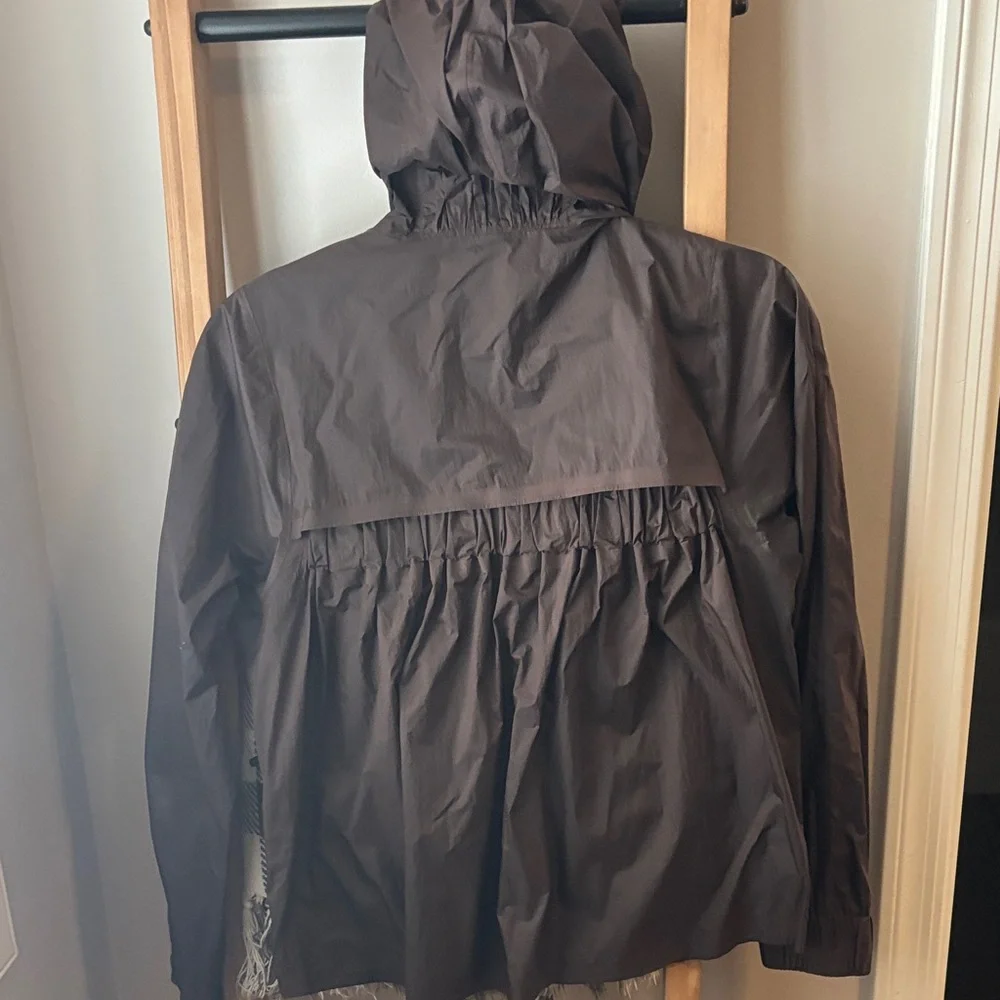lululemon Athletica Drizzle Down Jacket
Grape/burgundy color - Picture 3 of 6
